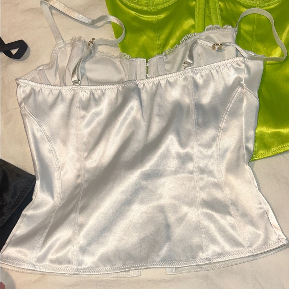 MESHKI Black, White, and Green Corset Tops - Picture 7 of 10